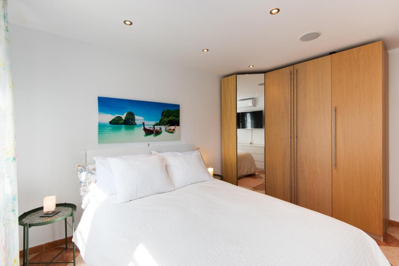 Villa Palm Beach Marina Benalmadena 3 Min Walking From The Sea Buitenkant foto