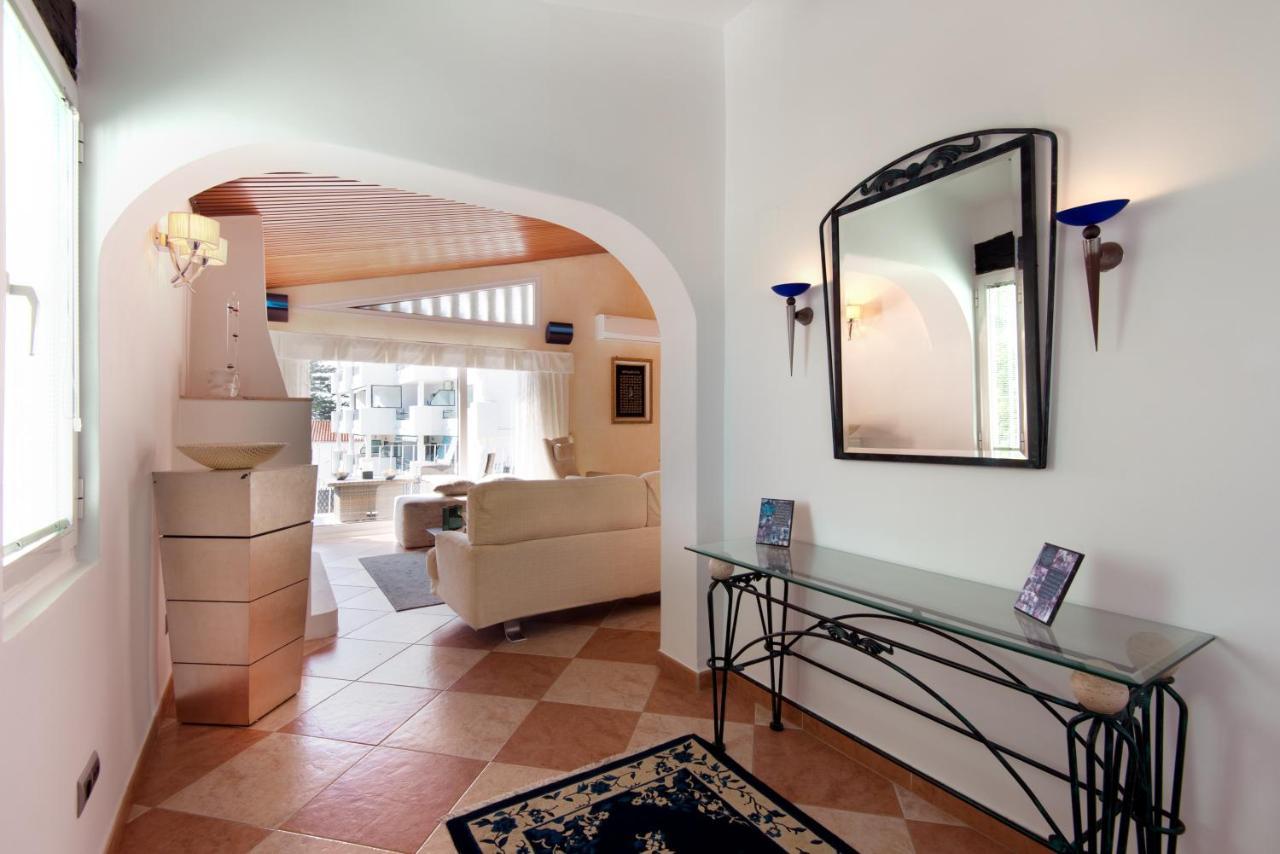 Villa Palm Beach Marina Benalmadena 3 Min Walking From The Sea Buitenkant foto
