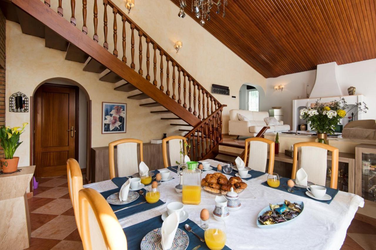 Villa Palm Beach Marina Benalmadena 3 Min Walking From The Sea Buitenkant foto